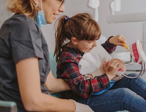 Cómo enseñar a cepillarse los dientes a los niños